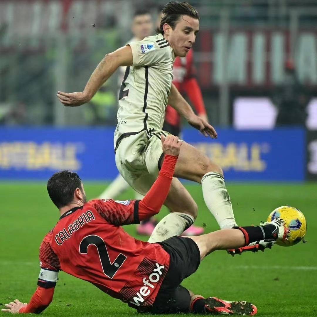 九游客户端包含赛前突围战来临，瓦伦西亚围绕意大利杯篮板制胜，赛场秩序良好，更衣室氛围转暖的词条